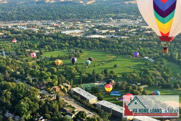 Hot air balloons landing in Ann Morrison park in Boise